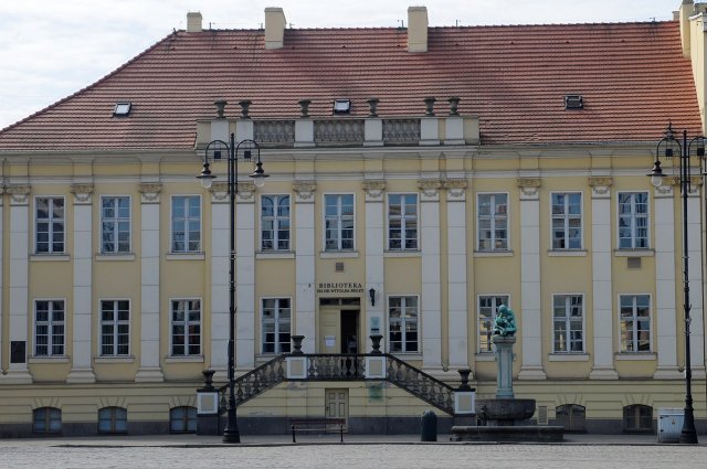 Biblioteka Stary Rynek Bydgoszcz Telarm